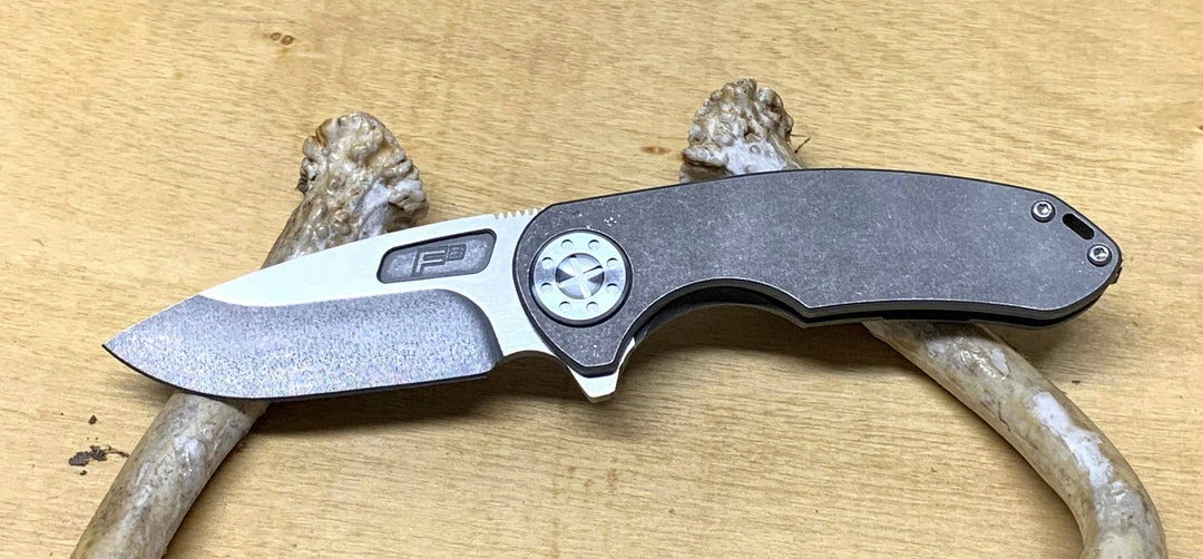 Discount ๐ CURTISS CUSTOM KNIVES Curtiss F3 Medium Two-Tone MagnaCut Slicer Flipper Slim Folder SL/FL ๐ 3 CURTISS CUSTOM KNIVES Curtiss F3 Medium Two-Tone MagnaCut Slicer Flipper Slim Folder SL/FL