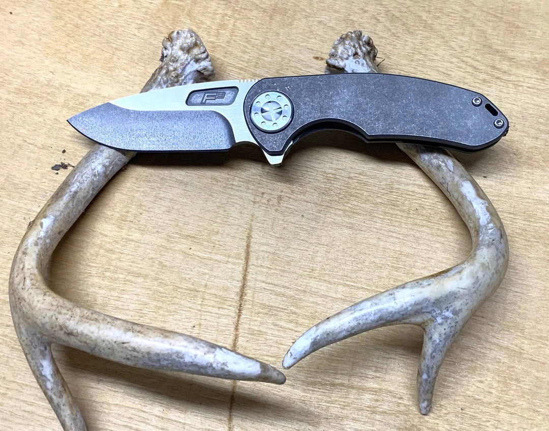 Discount ๐ CURTISS CUSTOM KNIVES Curtiss F3 Medium Two-Tone MagnaCut Slicer Flipper Slim Folder SL/FL ๐ 4 CURTISS CUSTOM KNIVES Curtiss F3 Medium Two-Tone MagnaCut Slicer Flipper Slim Folder SL/FL