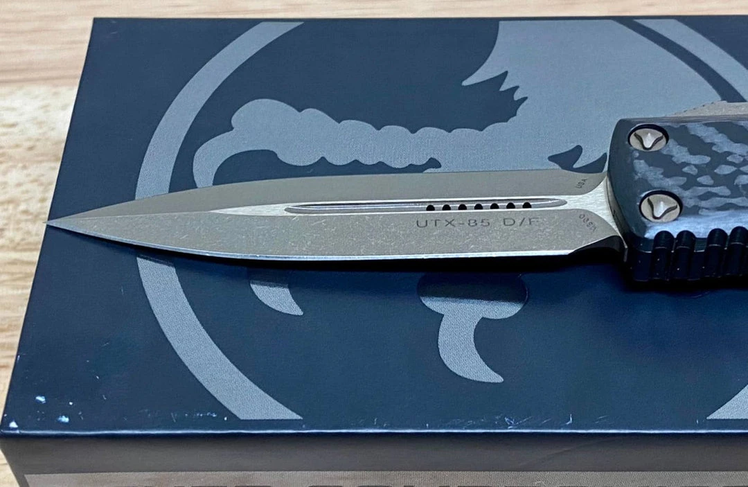 Budget ๐ Microtech UTX-85 D/E SS Carbon Fiber Top Bronze Apocalyptic 232-13APCFS ๐ 5 Microtech UTX-85 D/E SS Carbon Fiber Top Bronze Apocalyptic 232-13APCFS